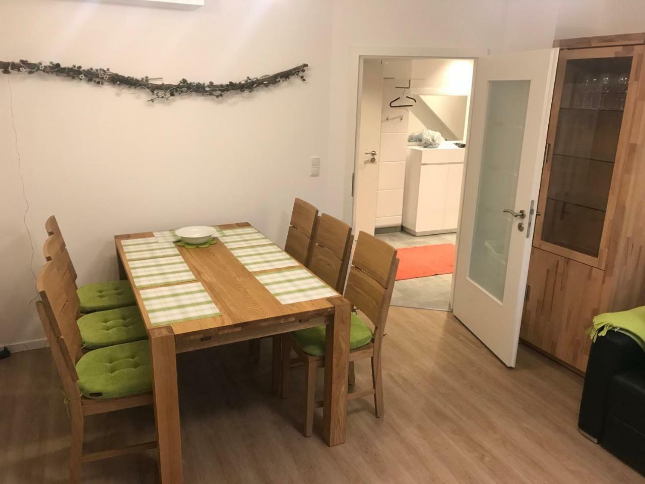 Wendlers Ferienwohnungen #1 #4 #5 #6 Behringersdorf Quarto foto